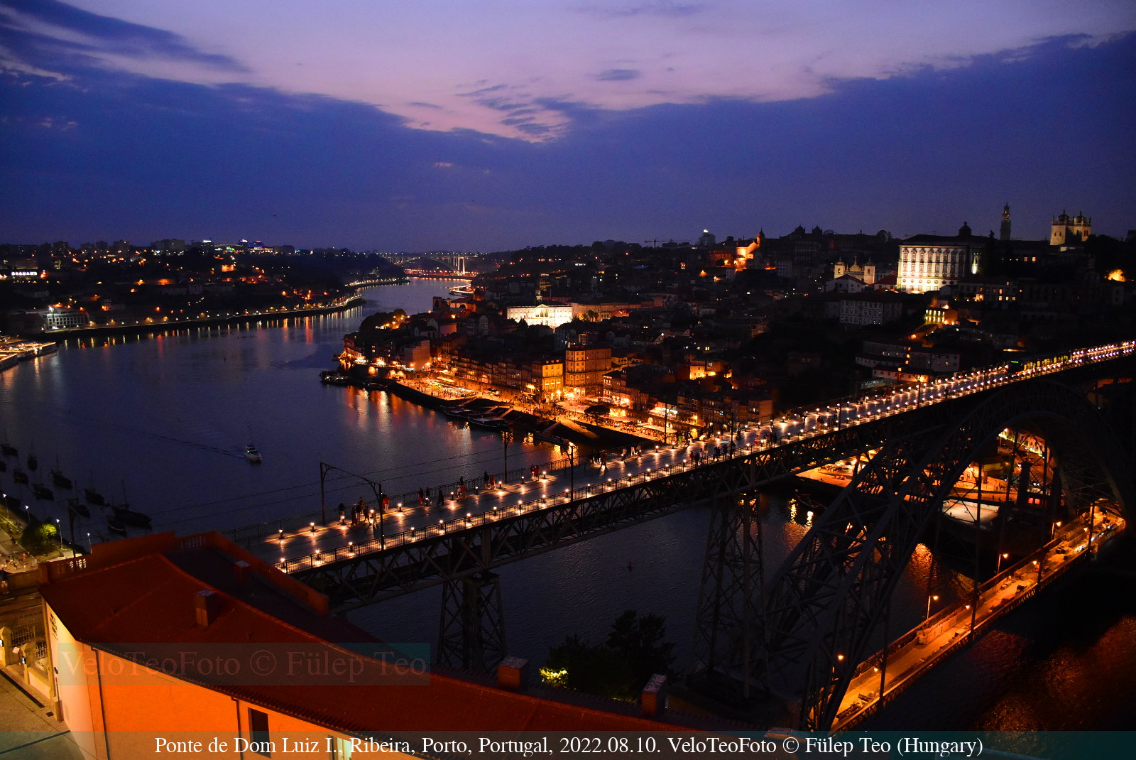 Porto legszebb látképe: Ribeira negyed, Douro folyó és a Ponte Luiz I. híd.
